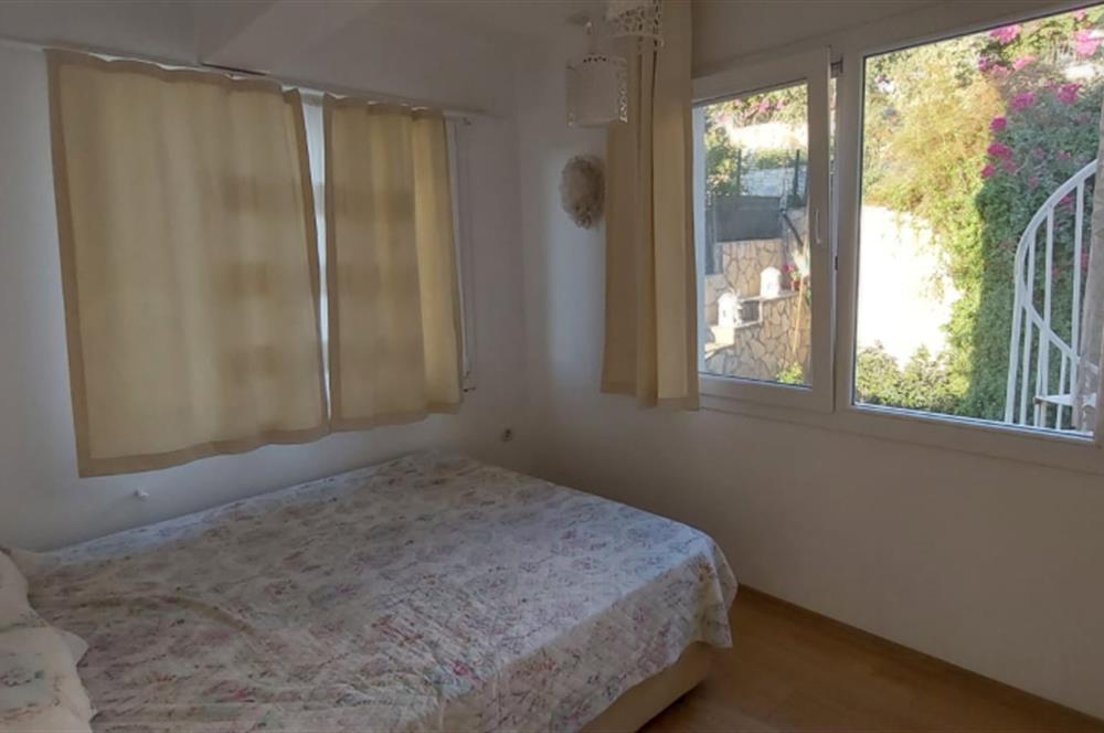 Bodrum-Bitez deniz manzaralı 4+1 kiralık daire