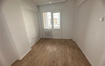 ÜSKÜDAR BARBAROS MAHALLESİ KÖŞK SİTESİNDE KİRALIK 2+1DAİRE