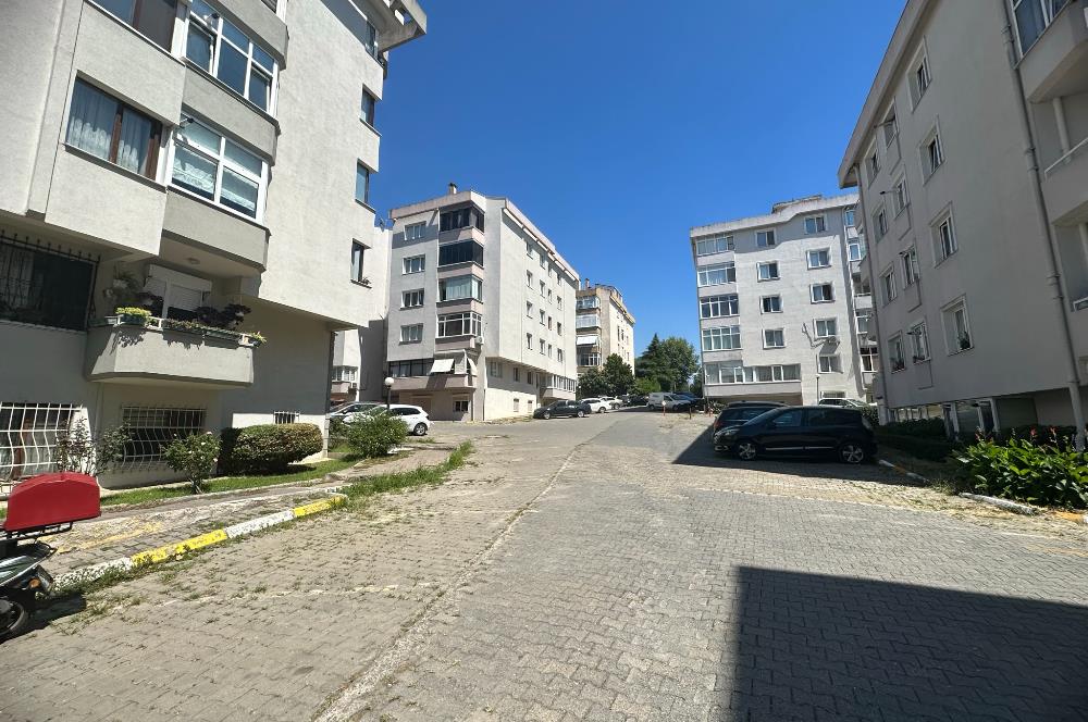 ÜSKÜDAR BARBAROS MAHALLESİ KÖŞK SİTESİNDE KİRALIK 2+1DAİRE