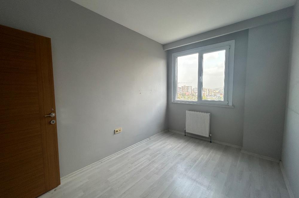 ONUR LİFE 180 SİTESİNDE KEYİFLİ TERASLI 2+1 SATILIK DAİRE