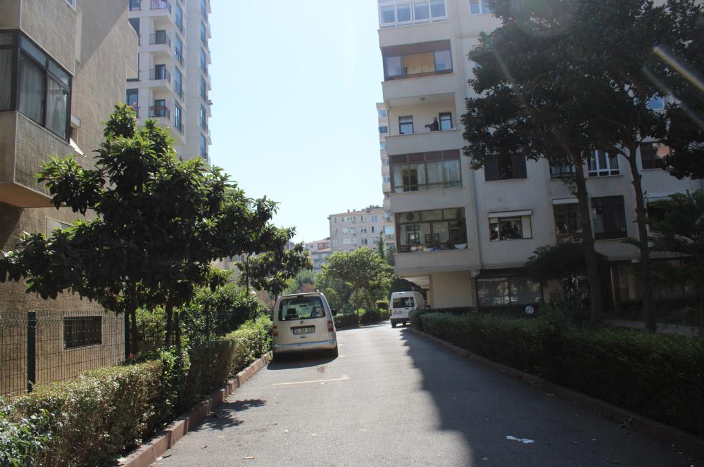 MERDİVENKÖY MERKEZDE SIFIRLANMIŞ ASANSÖRLÜ OTOPARKLI KİRALIK