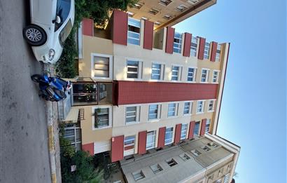 Maltepe Cevizli'de Kullanışlı 2+1 Bahçe Katı Satılık 2+1 Daire