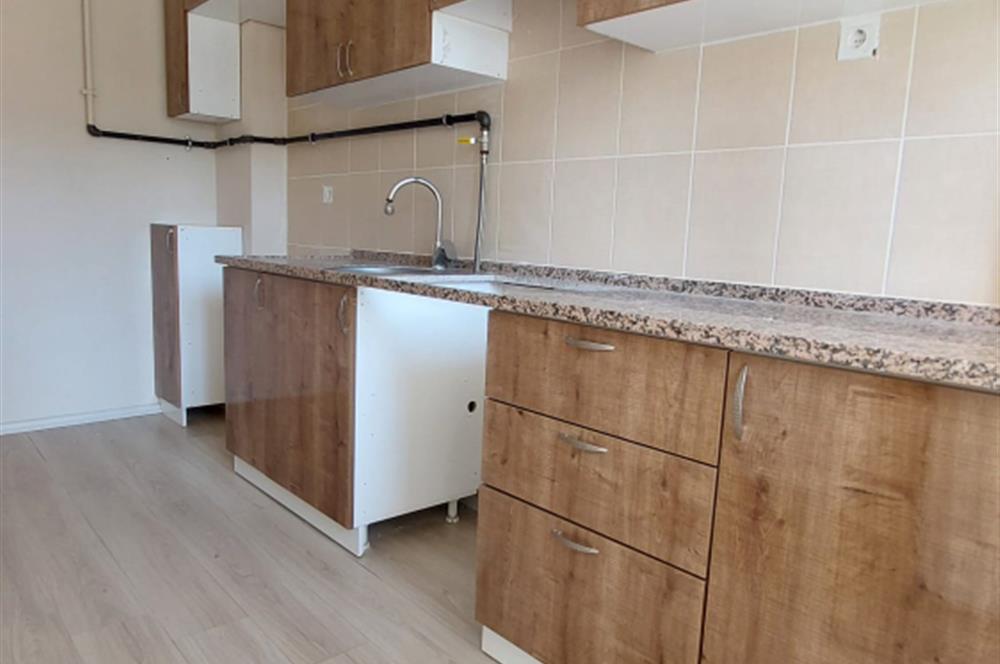 Bayraklı Manavkuyu 3+1 Doğalgaz Kapalı Mutfak Kiralık Daire