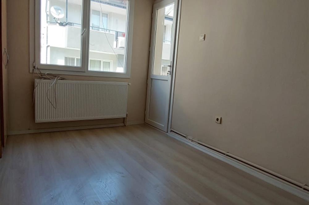 Bayraklı Manavkuyu 3+1 Doğalgaz Kapalı Mutfak Kiralık Daire