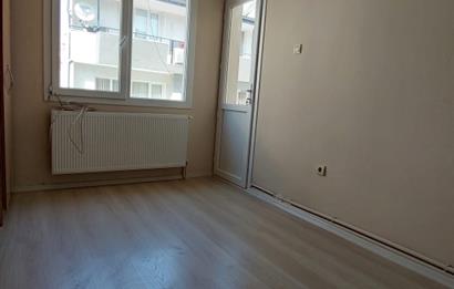 Bayraklı Manavkuyu 3+1 Doğalgaz Kapalı Mutfak Kiralık Daire