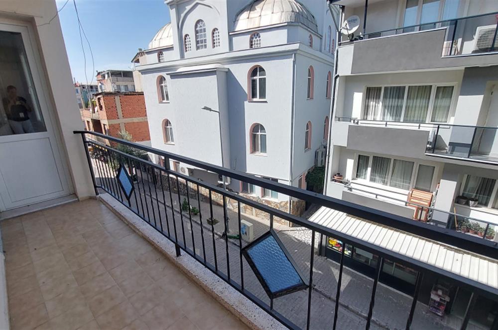 Bayraklı Manavkuyu 3+1 Doğalgaz Kapalı Mutfak Kiralık Daire