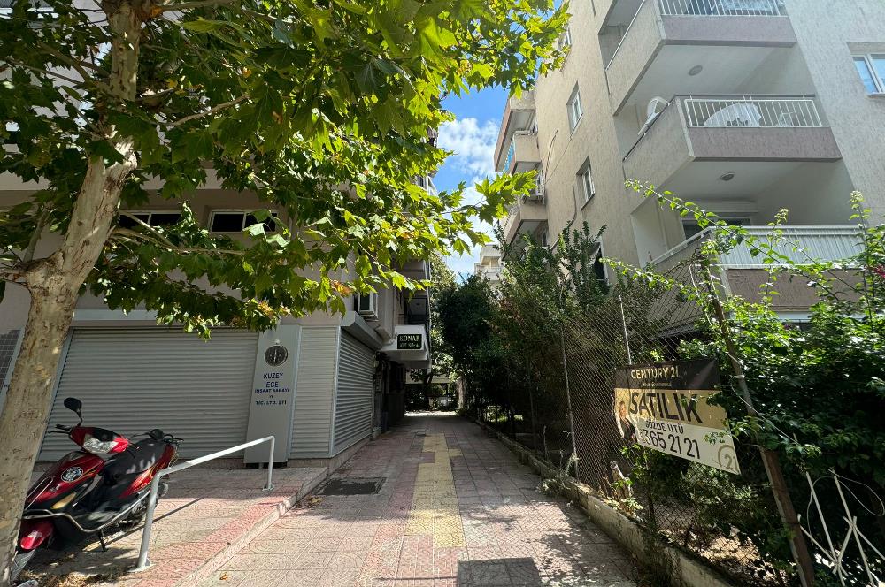 Karşıyaka Ordu Caddesi'nde Satılık Dublex 3+1 Daire 