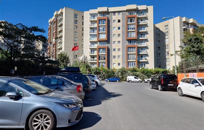 Bahçelievler Saklı Vadi Konaklarında Satılık 3+1 155m2 Daire