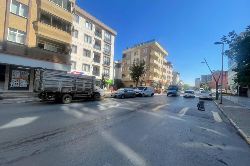 GÜLLÜBAĞLAR TANDOĞAN CADDESİNDE CADDE CEPHELİ 322 M2 DÜKKAN