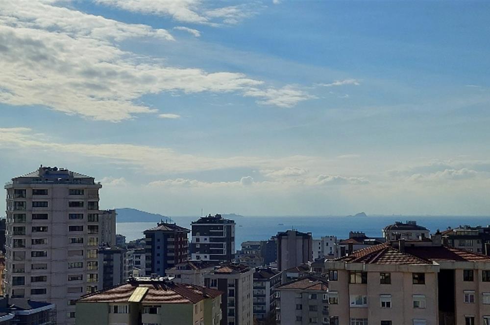 ERENKÖY BAĞDAT CAD. MARMARAYA YAKIN DENİZ MANZARALI SİTEDE 3+1 135 m2