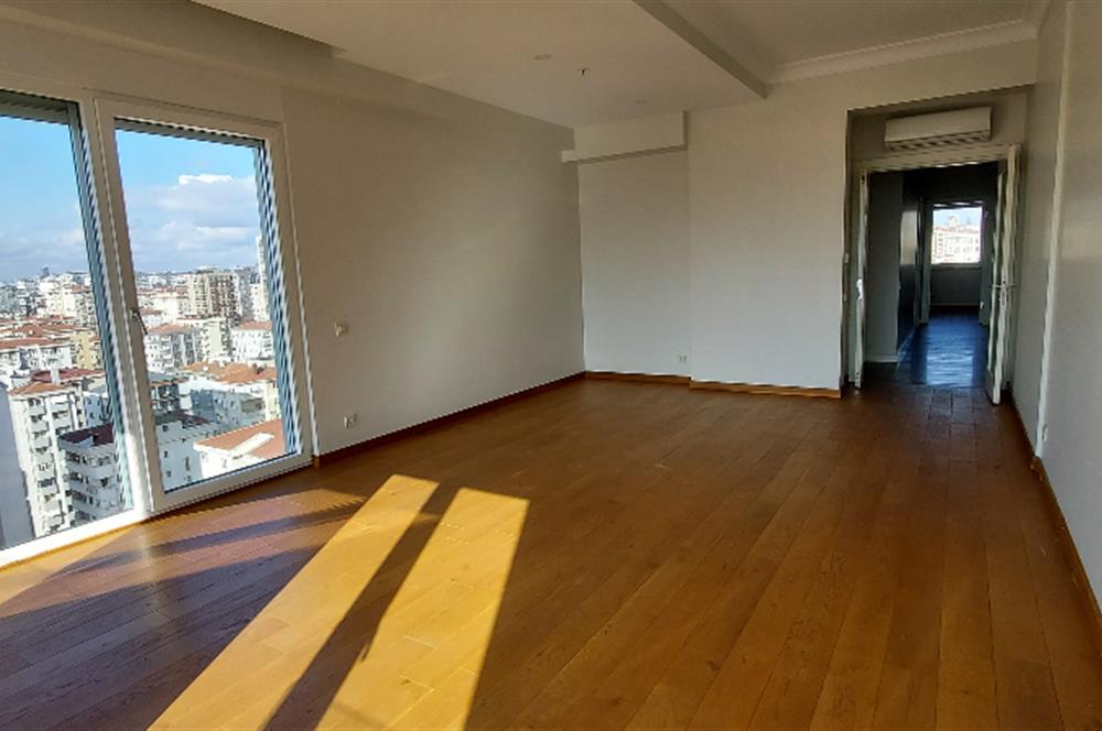 ERENKÖY BAĞDAT CAD. MARMARAYA YAKIN DENİZ MANZARALI SİTEDE 3+1 135 m2