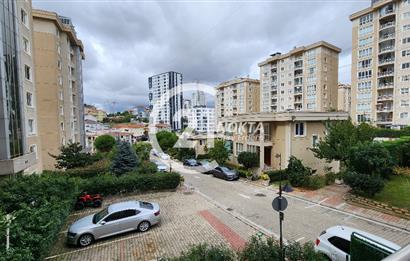 ATAŞEHİR MERİT LİFE GÖL KONAKLARINDA 3+1 180 m2 BOŞ DAİRE