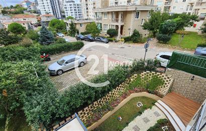 ATAŞEHİR MERİT LİFE GÖL KONAKLARINDA 3+1 180 m2 BOŞ DAİRE