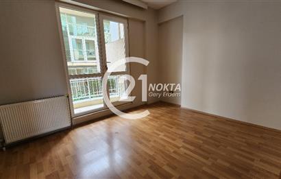 ATAŞEHİR MERİT LİFE GÖL KONAKLARINDA 3+1 180 m2 BOŞ DAİRE