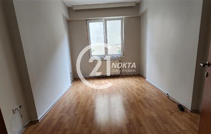 ATAŞEHİR MERİT LİFE GÖL KONAKLARINDA 3+1 180 m2 BOŞ DAİRE