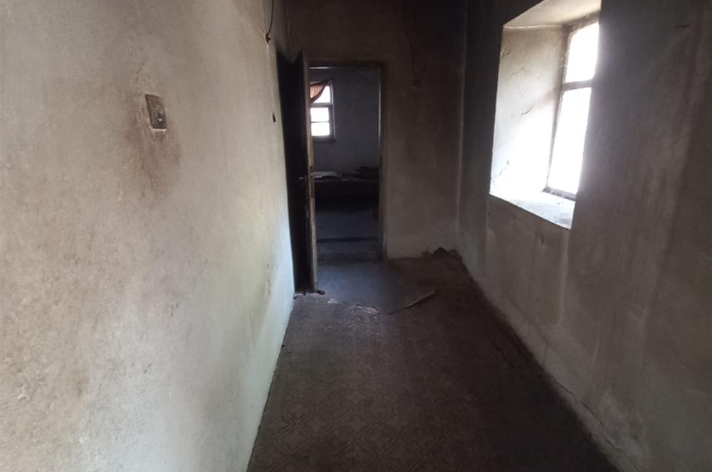 C.21 LOCA DURSUNBEY KARAMANLAR MAH.SATILIK 820M2 MÜKEMMEL TAŞ EV