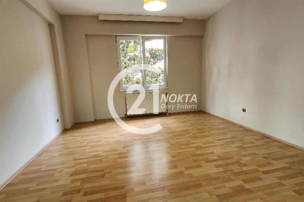 ATAŞEHİR MERİT LİFE GÖL KONAKLARINDA 3+1 180 m2 BOŞ DAİRE