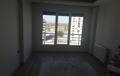 ZÜMRÜT MAHALLESİNDE 4+0 SATILIK DAİRE CENTURY21 ZİRVE'DEN