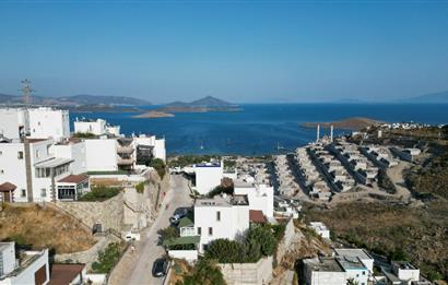 Camel Beach’te Plaj ve Şezlong Kullanımı Olan Site İçerisinde Deniz Manzaralı Müstakil Villa