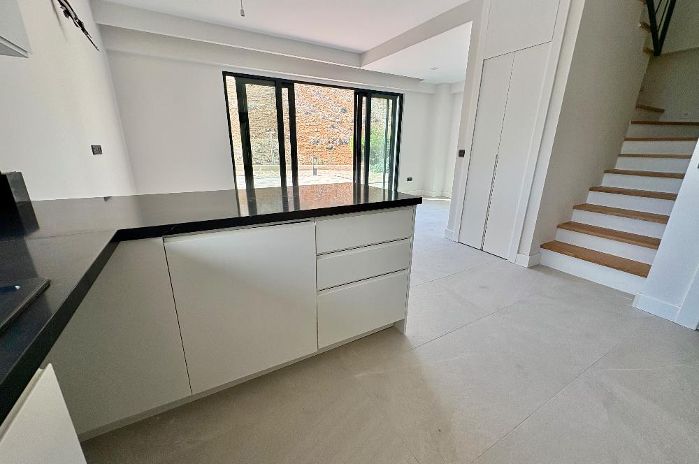 Kargı Koyu, Özel Plajlı, Deniz Manzaralı, Yeni Villa