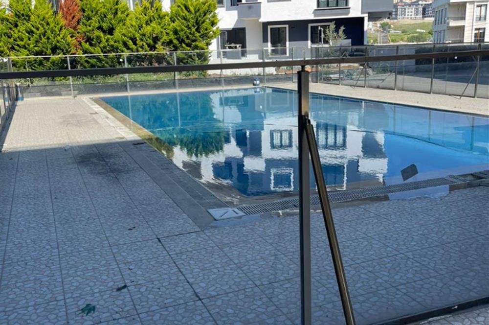 Аренда Kavaklı Çimen Park Evleri Kiralık Eşyalı Bahçeli 3+1