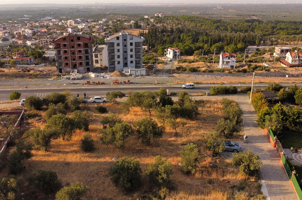 EZİNE GEYİKLİ’de 597 m2 Konut + Turizm İmarlı Yola Cepheli, Denize Yakın Arsa