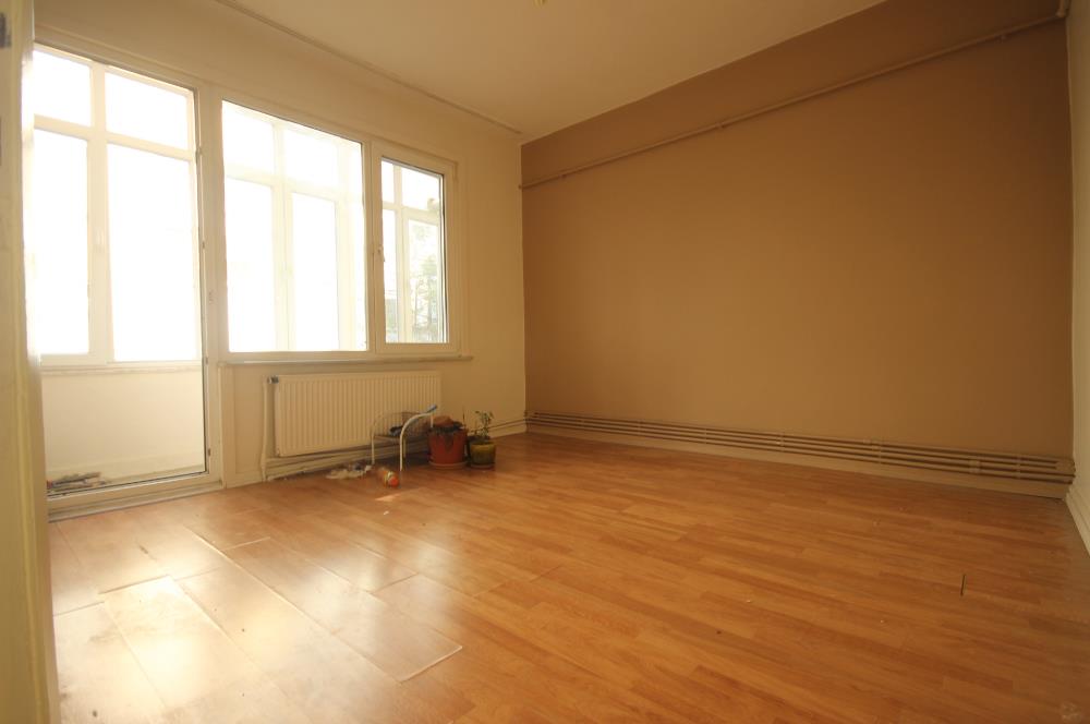 Saniye Erol'dan Kadıköy'ün Kalbinde 130 M2 3+1