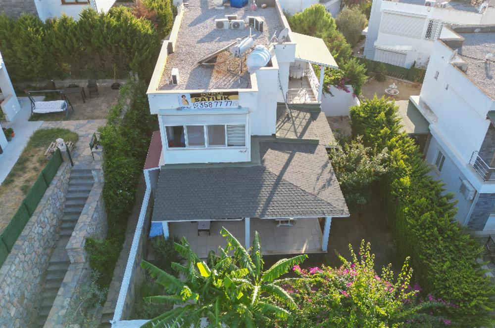 Bodrum-Konacık 4+1 müstakil bahçeli tripleks satılık villa