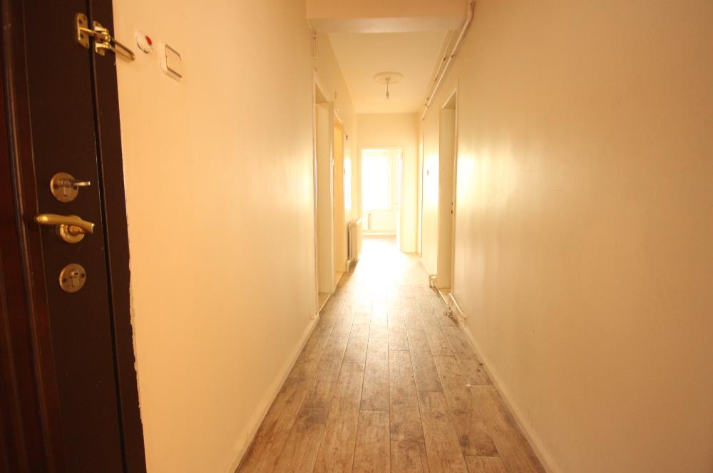 Saniye Erol'dan Kadıköy'ün Kalbinde 130 M2 3+1