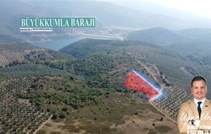 C21Cius; Büyükkumla'da Deniz Manzaralı 27.123 M2 Satılık Tarla