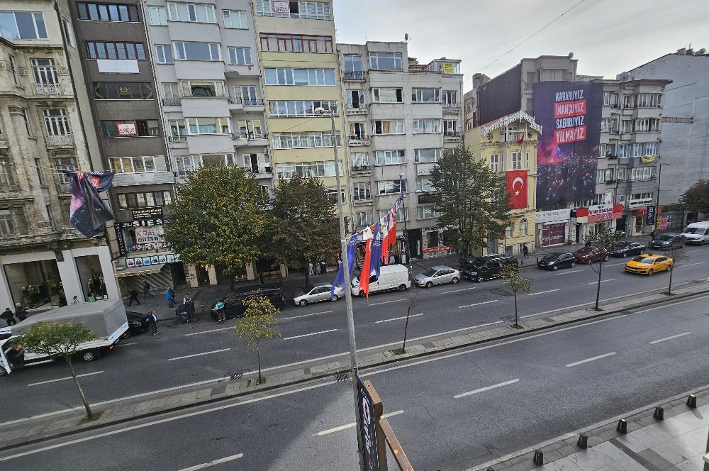 ŞİŞLİ HALASKARGAZİ CADDESİ ÜZERİNDE KİRALIK BÜRO&OFİS