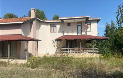 Urla-Kuşçularda Düden Çiftlik Evlerinde Satılık dubleks villa