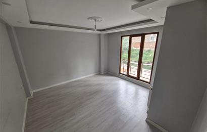 EYÜP MİRAÇ EVLERİ'NDE BALKONLU KİRALIK 2+1 DAİRE