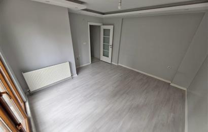 EYÜP MİRAÇ EVLERİ'NDE BALKONLU KİRALIK 2+1 DAİRE