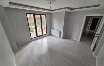 EYÜP MİRAÇ EVLERİ'NDE BALKONLU KİRALIK 2+1 DAİRE