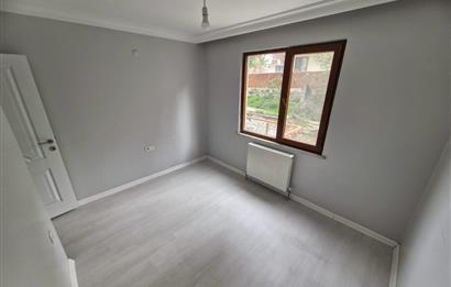 EYÜP MİRAÇ EVLERİ'NDE BALKONLU KİRALIK 2+1 DAİRE