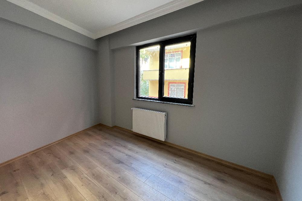 Yeni Binada Caddeye ve Metroya Yakın 1+1 Kiralık Daire 