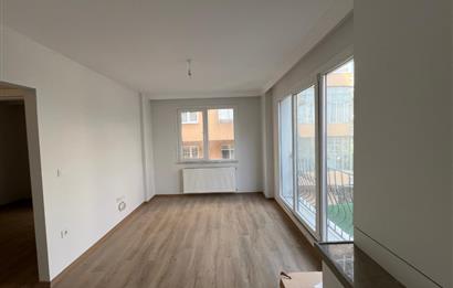 BAKIRKÖY ZUHURATBABA'da 1+1 SATILIK DAİRE