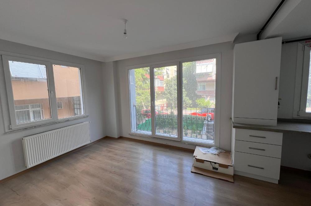 BAKIRKÖY ZUHURATBABA'da 1+1 SATILIK DAİRE