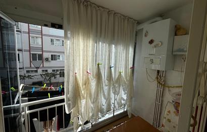 ÇİĞLİ EVKA-5'DE BAKIMLI SATILIK 3+1 DAİRE