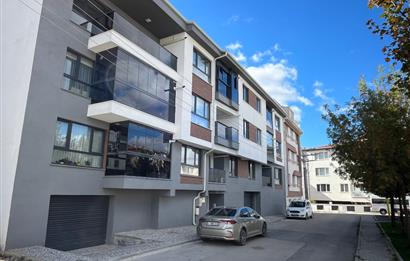 CENTURY 21 VİZYONDAN ÇAMLICA MAHALLESİNDE 2+1 SATILIK DAİRE