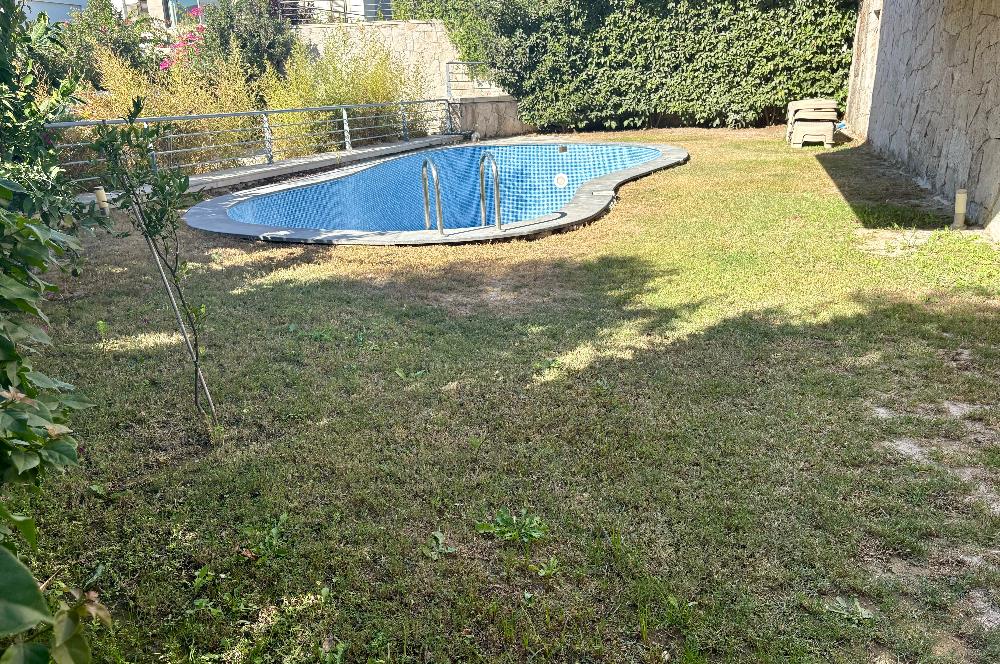 Yalıkavak'ta, Yatay Mimari, Özel Havuzlu, Eşyalı, Senelik Kiralık Villa