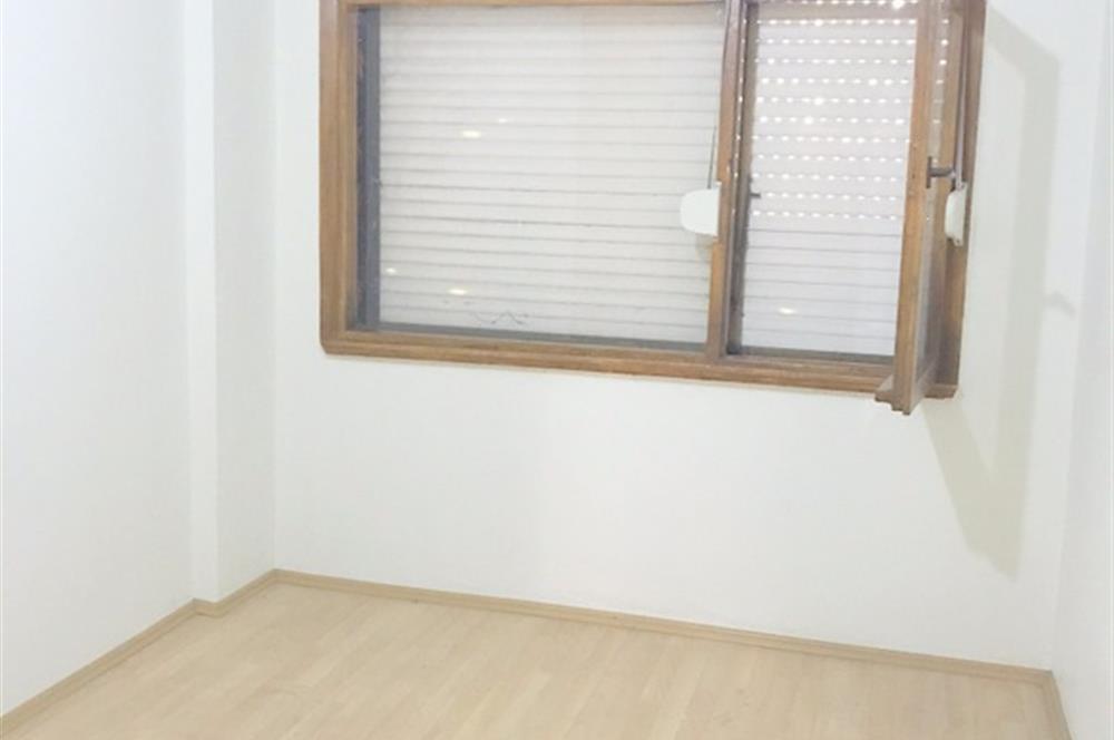 Yeldeğirmeni İskele Sokak Yüksek Giriş Kiralık Daire