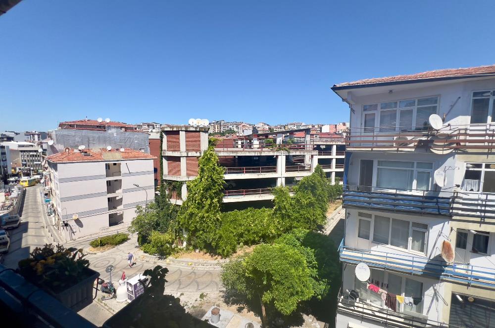 ÜSKÜDAR'DA YENİLENMİŞ 3+1 100M2 NET MERKEZİ KONUMDA DAİRE