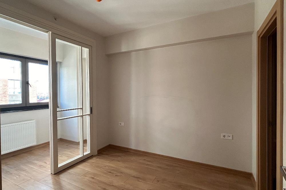 TEM AVRASYADA OTURUMA HAZIR BOŞ 2+1 KAPALI MUTFAK SATILIK DAİRE