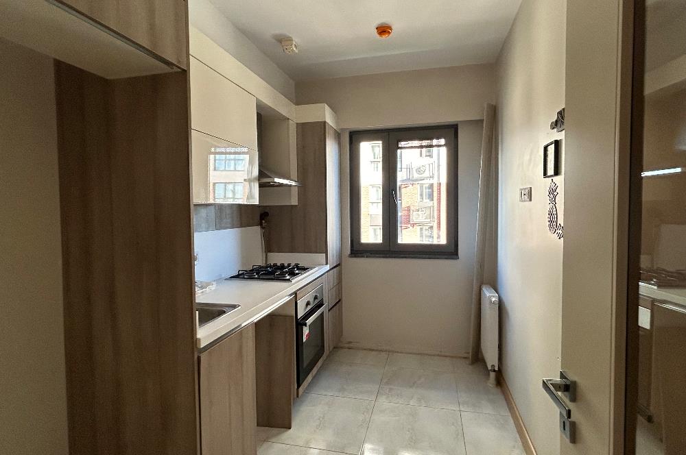 TEM AVRASYADA OTURUMA HAZIR BOŞ 2+1 KAPALI MUTFAK SATILIK DAİRE