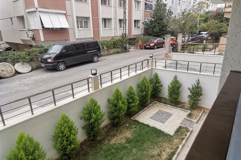 KÜÇÜKYALI'DA SATILIK 2+1 KOMBİLİ YENİ BİNA KAT MÜLKİYETLİ