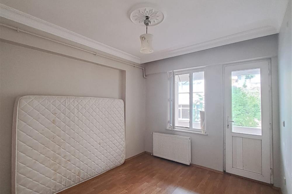 HALİDE EDİP KUTLUBEY SOKAK MASRAFSIZ ÇOK TEMİZ 2+1 SATILIK DAİRE