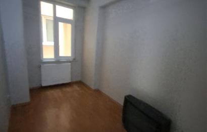 HALİDE EDİP KUTLUBEY SOKAK MASRAFSIZ ÇOK TEMİZ 2+1 SATILIK DAİRE