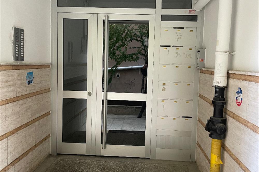  SOKULLU CADDE ÜZERİ BAĞIMSIZ 3+1 FIRSAT DAİRE 